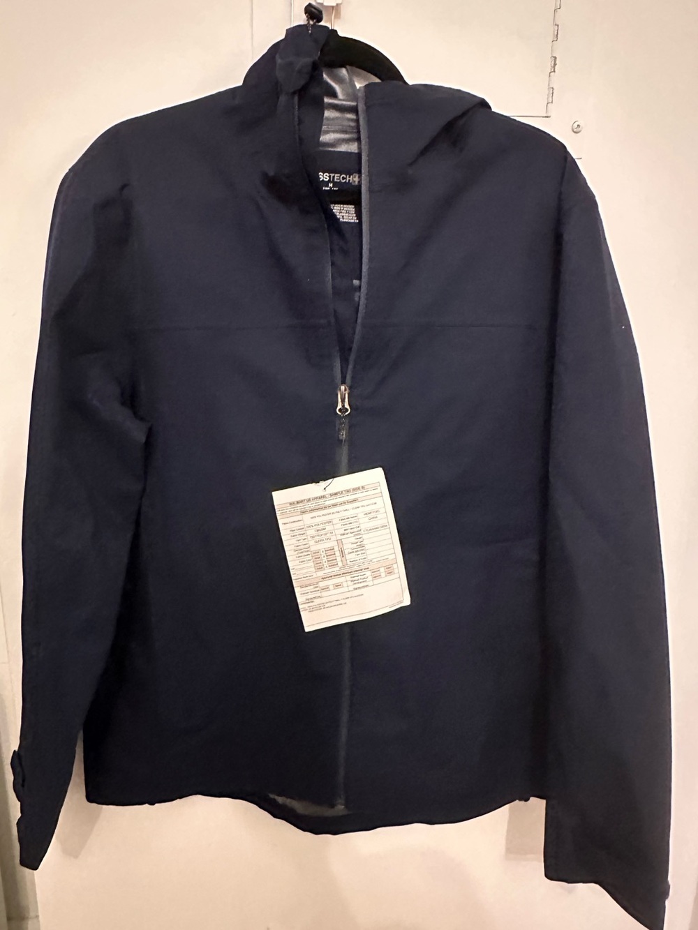 Swiss Tech Men's Dark Navy Hooded Windbreaker NWT